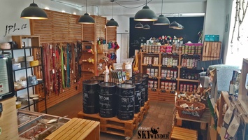 DOGG Praha od SKYWANDER